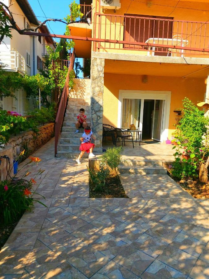 Apartman Arija-Pino Vodice Exteriér fotografie