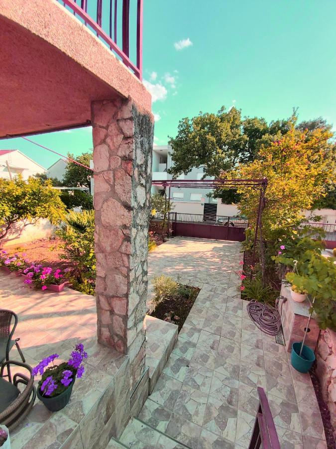 Apartman Arija-Pino Vodice Exteriér fotografie