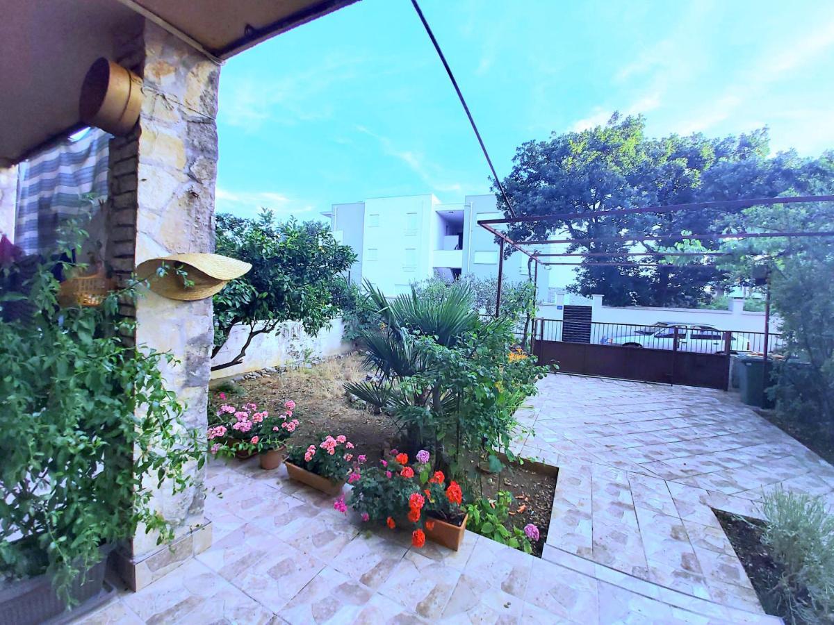 Apartman Arija-Pino Vodice Exteriér fotografie